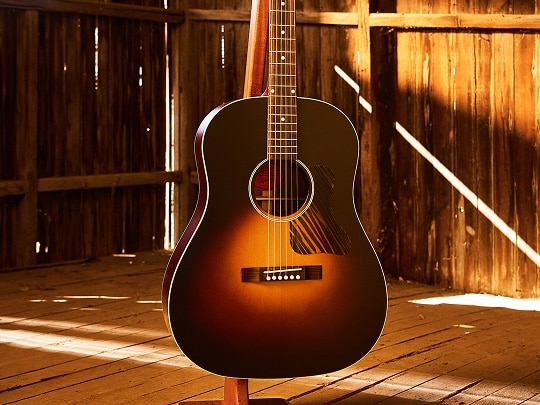 Gibson Acoustic Guitars / J-45